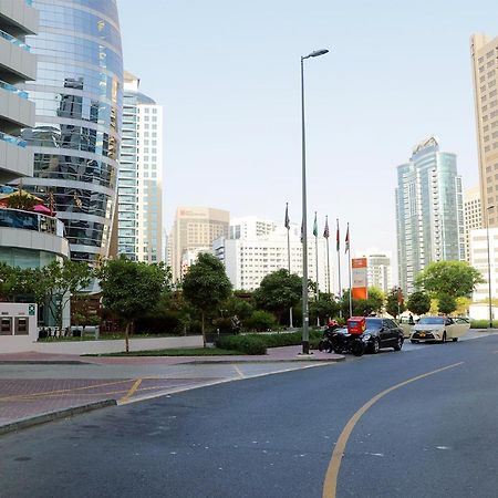 Dusit D2 Kenz Hotel Dubai Exterior foto