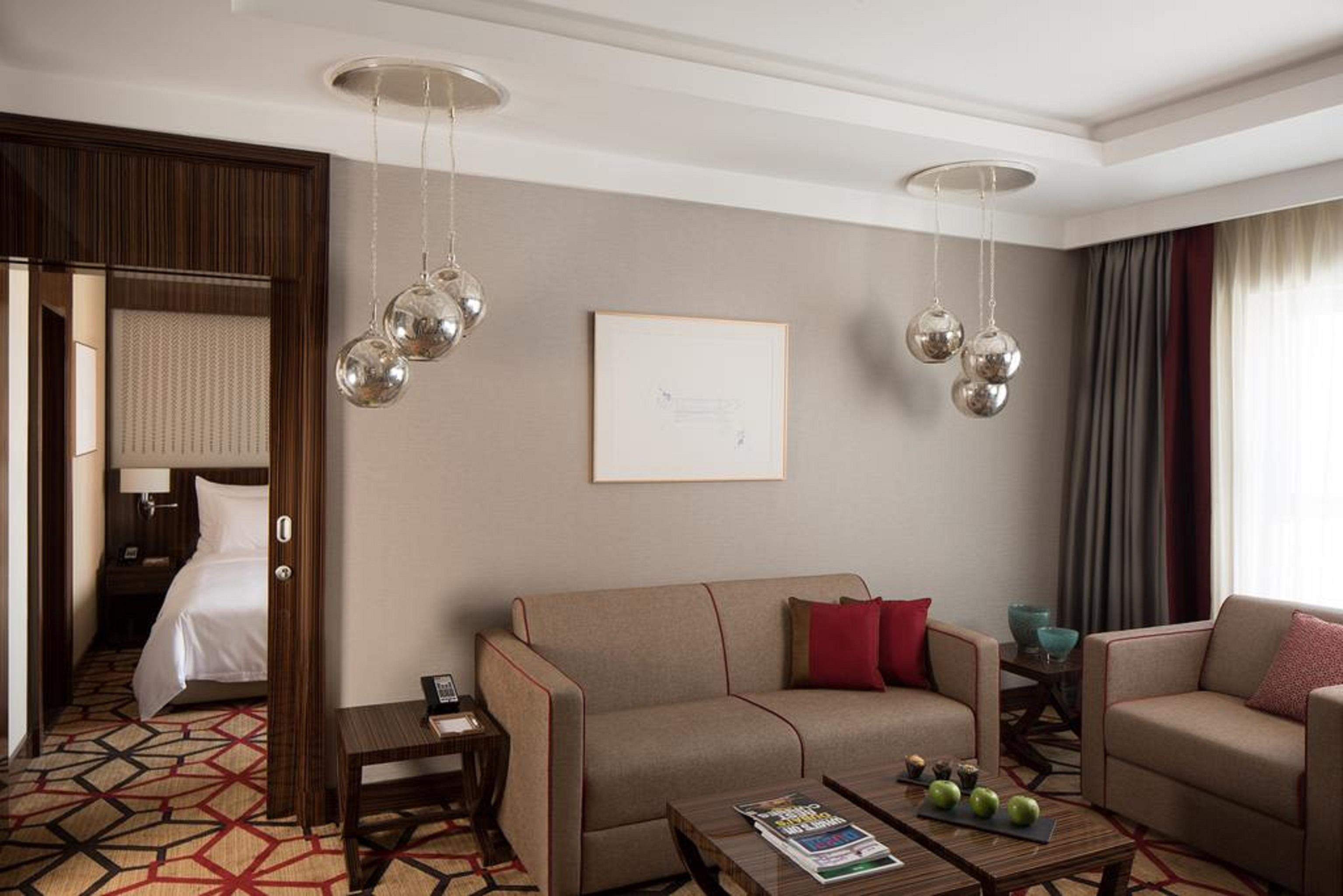 Dusit D2 Kenz Hotel Dubai Exterior foto
