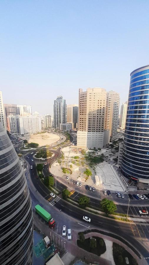 Dusit D2 Kenz Hotel Dubai Exterior foto