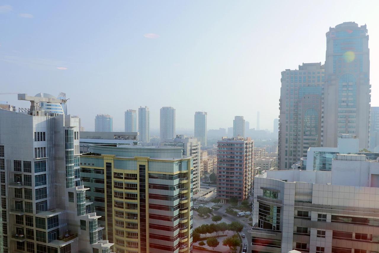 Dusit D2 Kenz Hotel Dubai Exterior foto