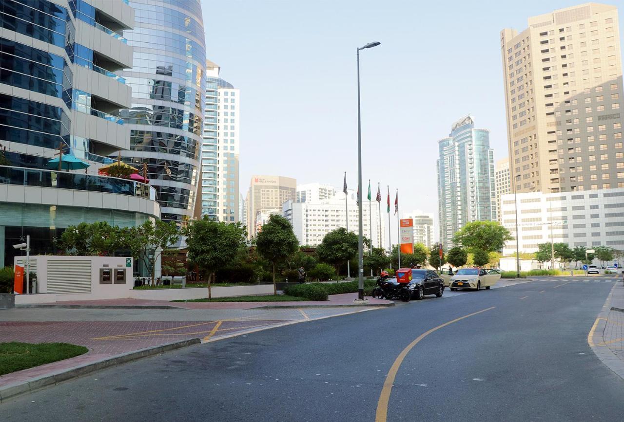 Dusit D2 Kenz Hotel Dubai Exterior foto